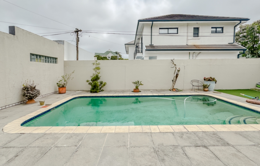 3 Bedroom Property for Sale in Claremont Western Cape